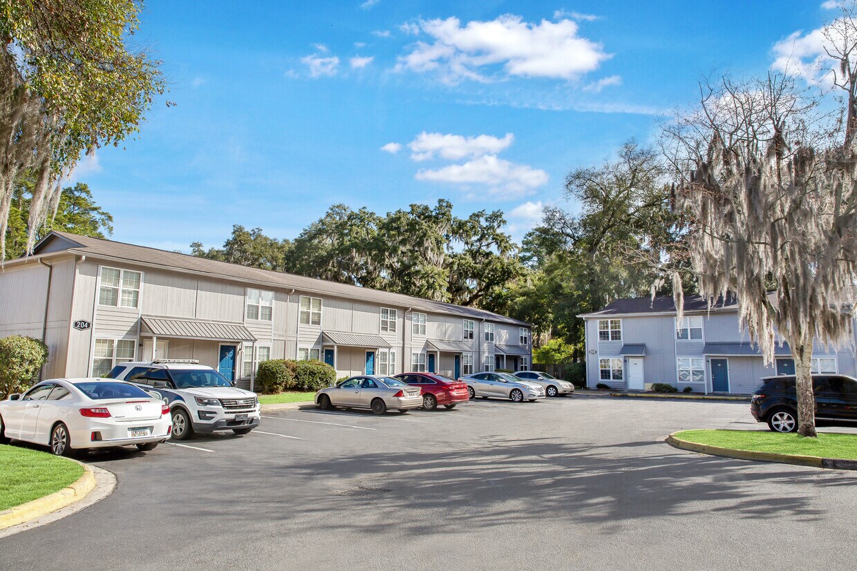 The Flats On Hampstead Apartments 200 Hampstead Ave Savannah, GA