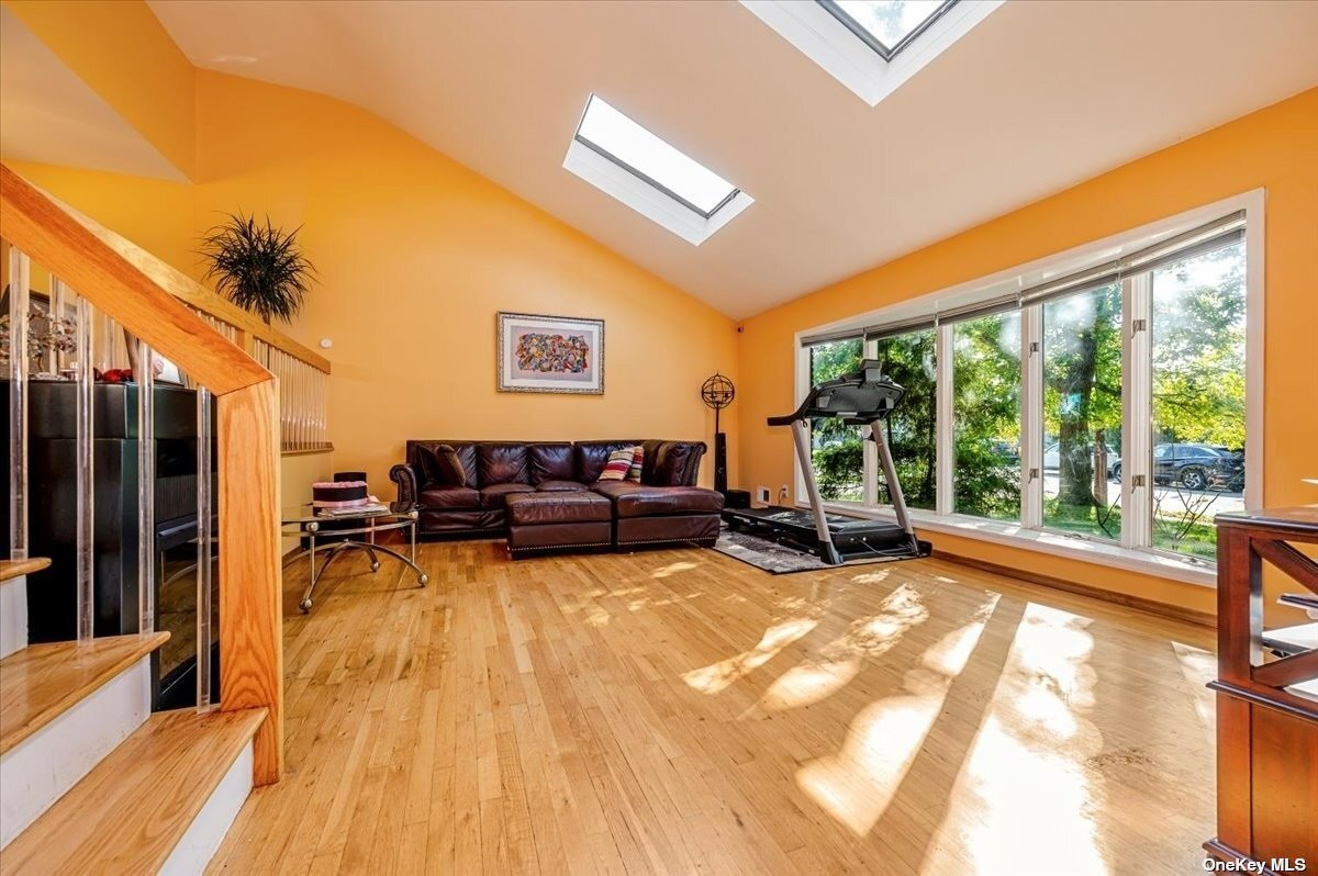 Foto principal - 19 Geoffrey Ln