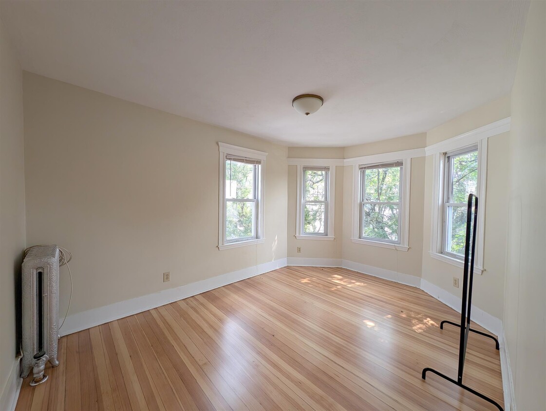 Foto principal - 79 Conwell Ave