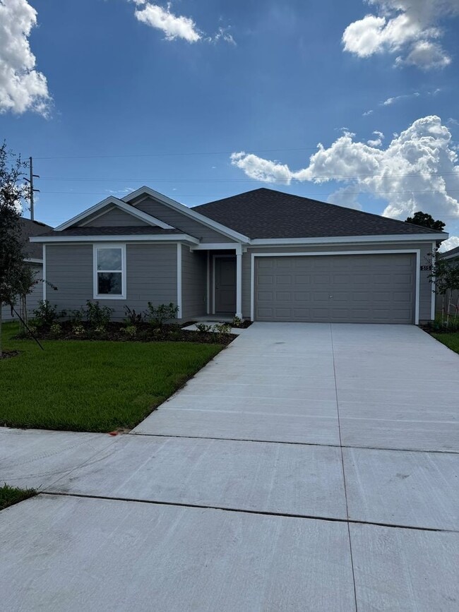 Building Photo - 515 Artemis St