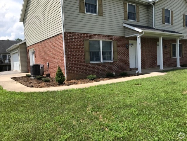 Building Photo - 207 Leedy Way W