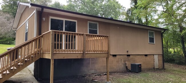 Building Photo - 4325 Voss Ave