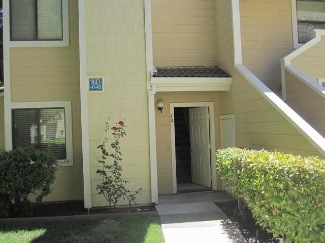Building Photo - 1613 Pyrenees Ave