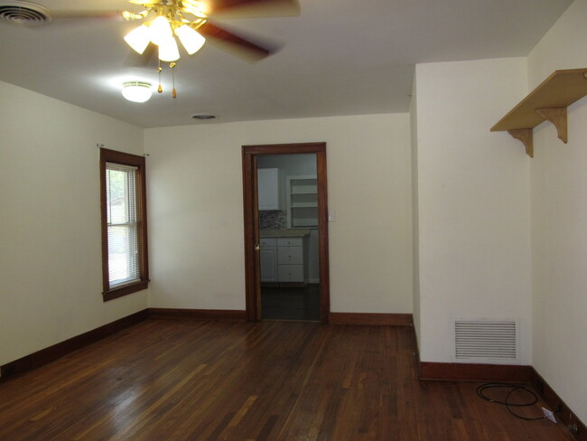 Foto del edificio - 3 BEDROOM, NEAR UMHB