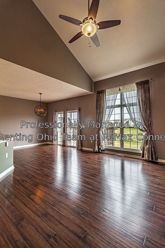 Foto principal - 727 Mystic Pointe Dr
