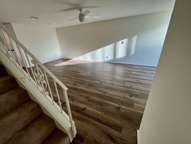 Sala de estar2 - 5215 Sepulveda Blvd