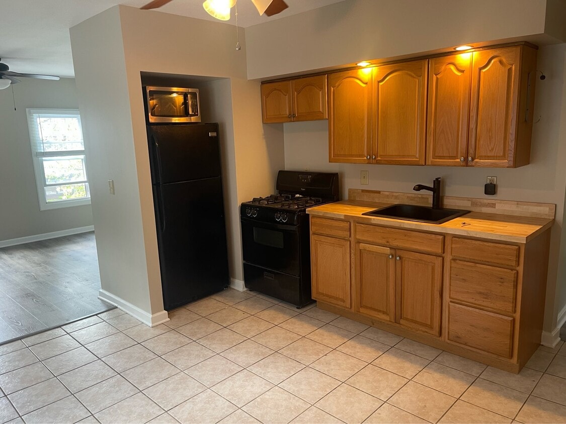 Foto principal - 855 Jefferson Ave