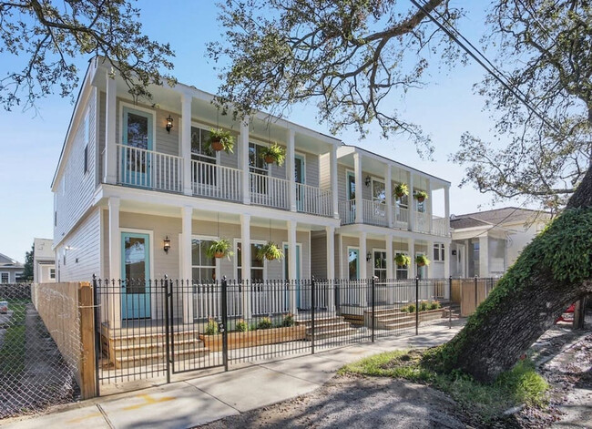 Foto del edificio - 2215 Louisiana Ave