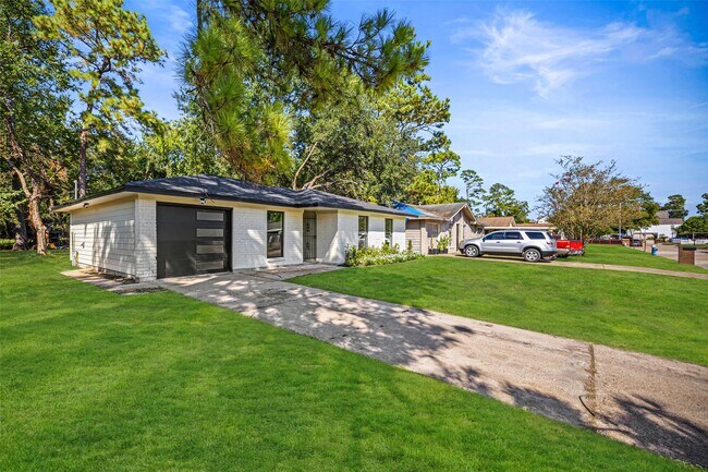 Foto del edificio - 1230 W Donovan St