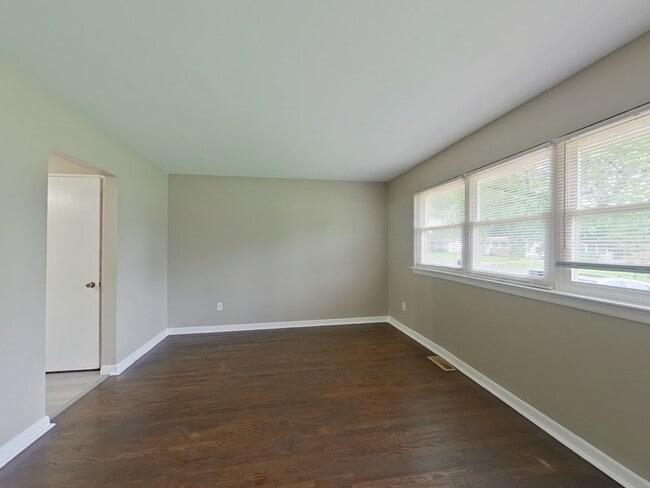 Building Photo - 770 Manresa Ln