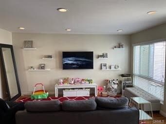 Primary Photo - 2900 Madison Ave