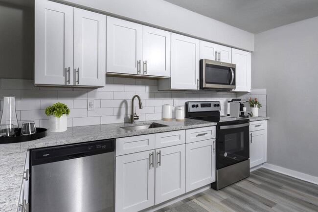 Photo - Reserves at Tidewater Apartments