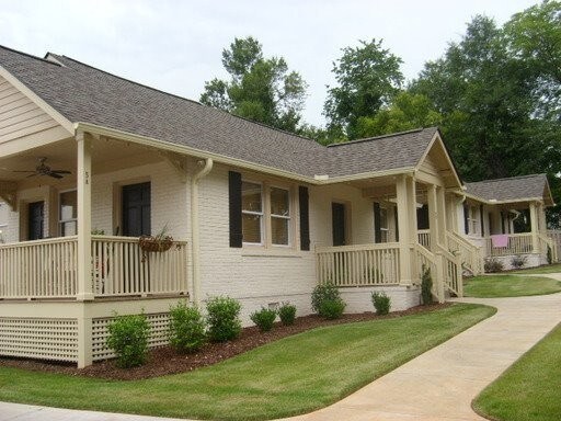Primary Photo - 2 Bed 2 Bath off Augusta Road