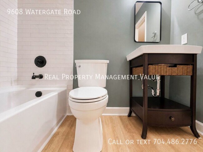 Foto del edificio - 9608 Watergate Rd