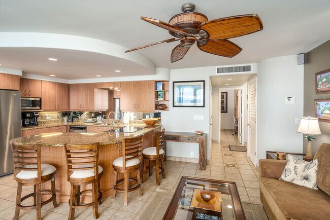 Building Photo - Kihei Beach Condominiums 606