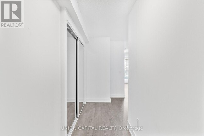 Building Photo - 9-2329 Mabelle Ave