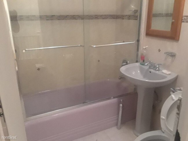 Foto del edificio - 2 br, 1 bath Apartment - 1299 E 37th St