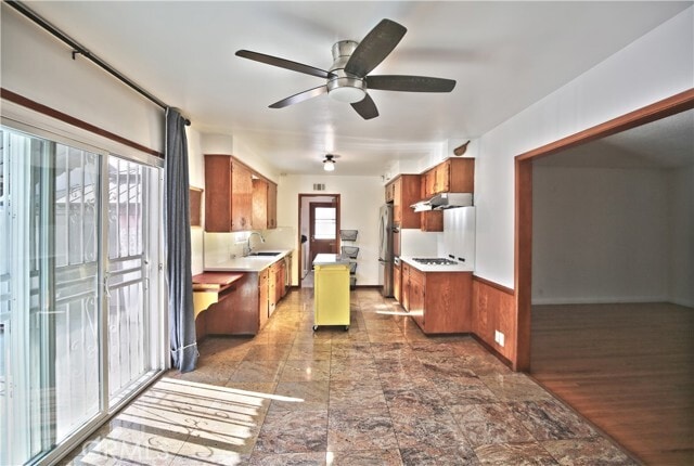 Building Photo - 4851 Willmonte Ave