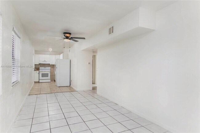 Building Photo - 1123 NW 27th Ave