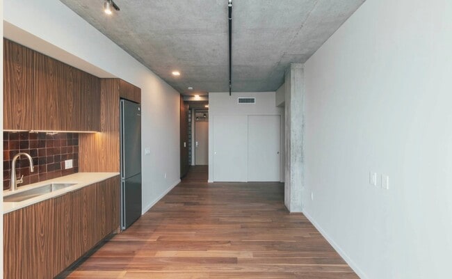 Building Photo - 2710 Third Ave