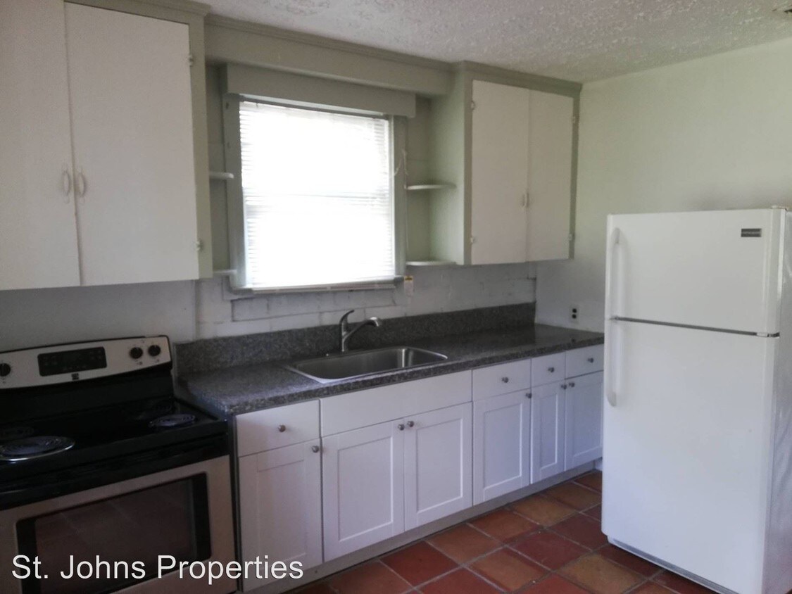 Primary Photo - 3 br, 1 bath House - 2039 East Durkee Dr.