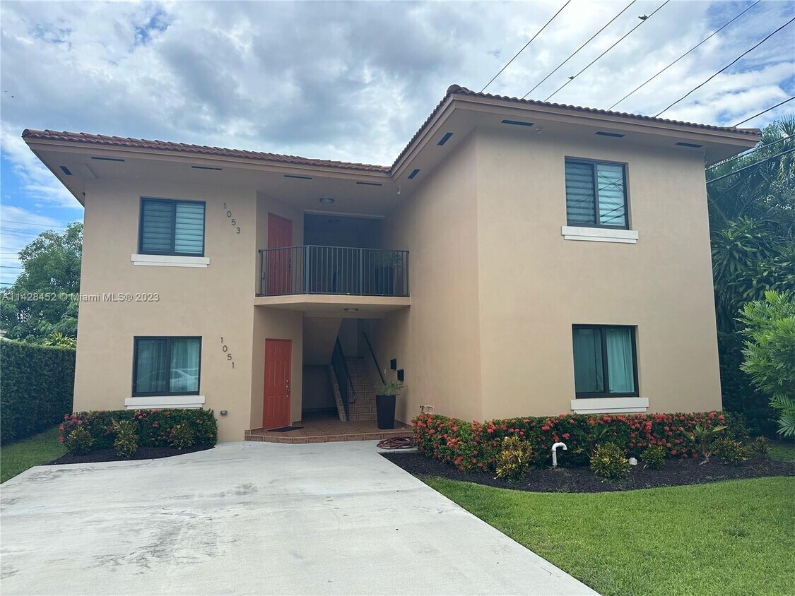 Primary Photo - 1053 SW 29th Ct