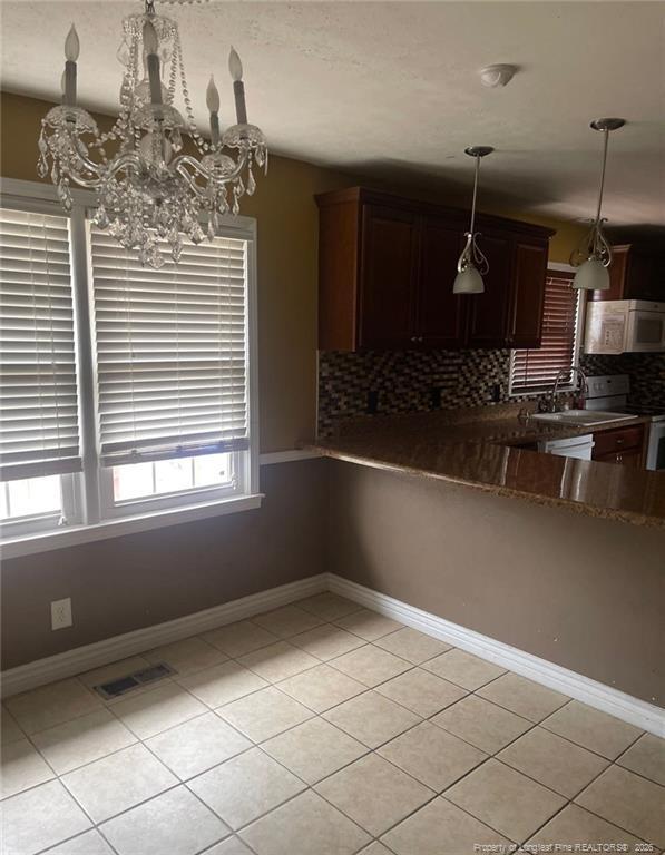 Foto del edificio - 143 Ingleside Dr