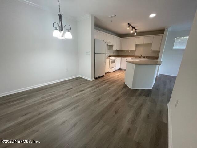 Foto del edificio - 3591 Kernan Blvd S