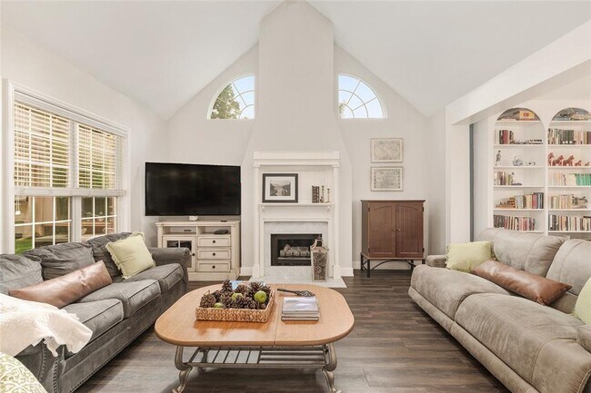 Building Photo - 5512 NW 51st Ave