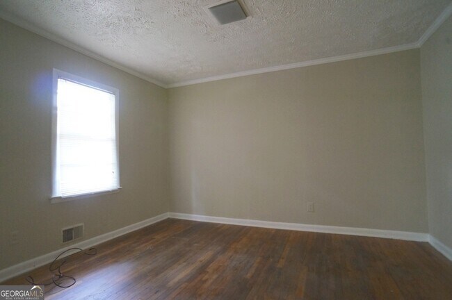 Foto del edificio - 435 S Barnett Shoals Rd