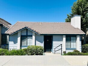 Building Photo - 10860 Pepper Way