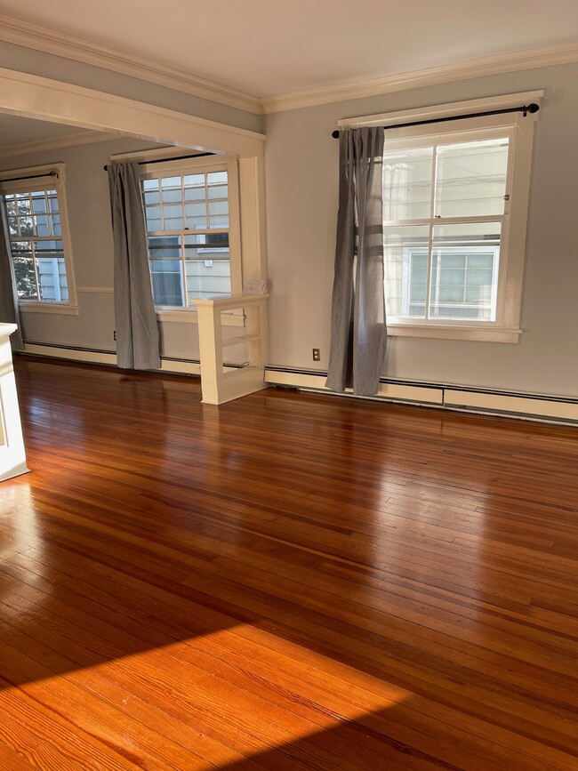 Living room area - 582 Ridgewood Rd