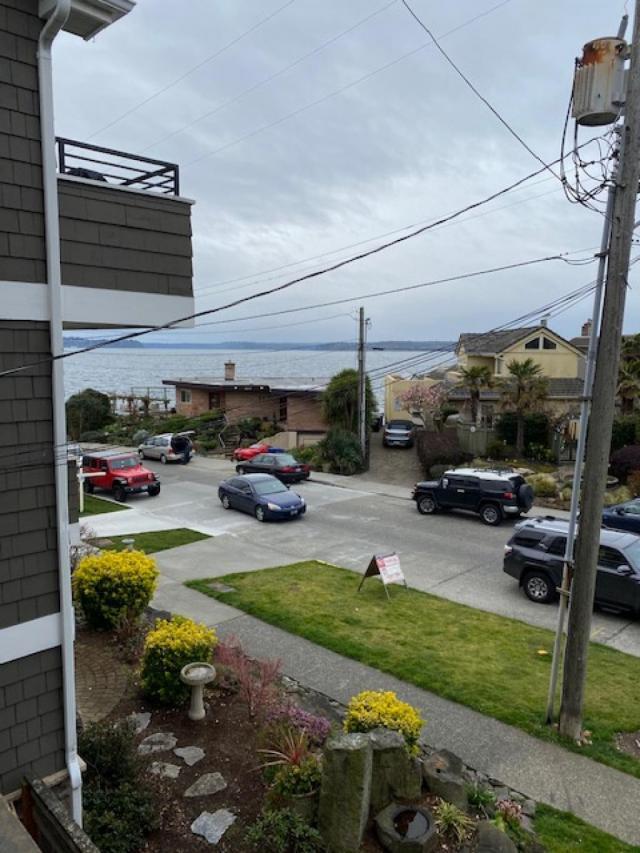 Building Photo - 2 bedroom in Seattle WA 98116