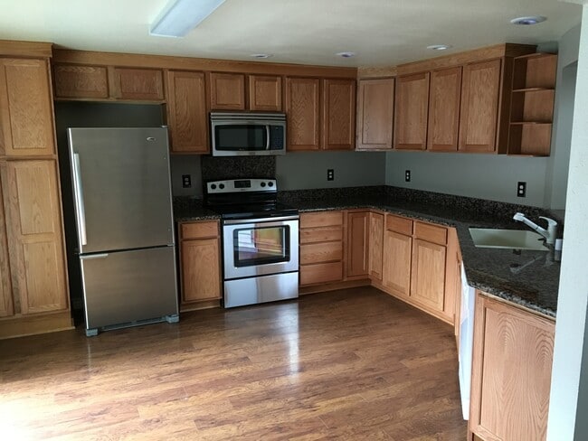 Building Photo - 7565 Lighthouse Ln