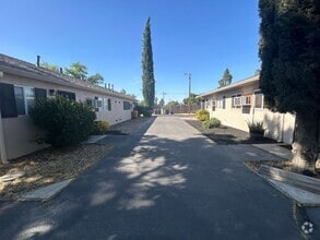 Building Photo - 683 - 695 Vermont Avenue, Turlock CA 95380