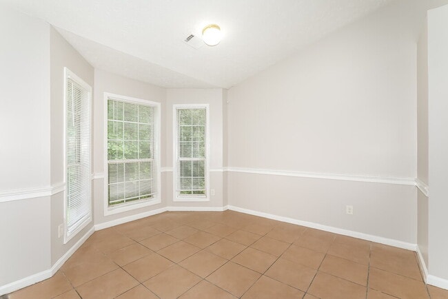 Building Photo - 5712 Mistyview Dr