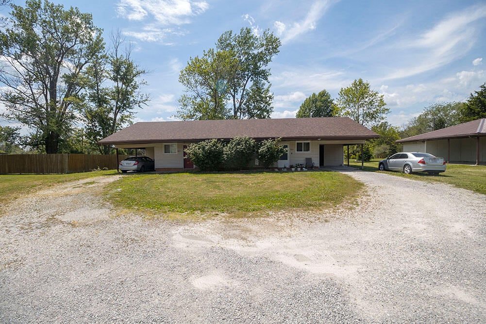 Primary Photo - 6825 N Brown Station Dr
