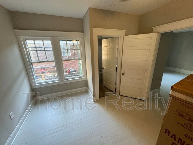 Building Photo - 605 Hammond St