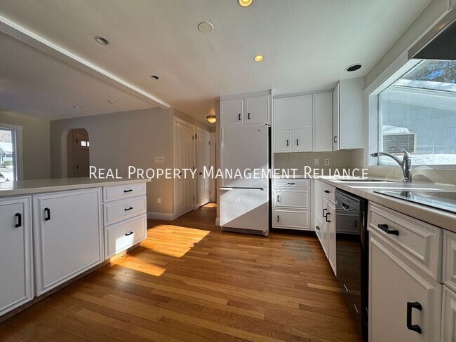 Foto del edificio - 30 Morningside Ln