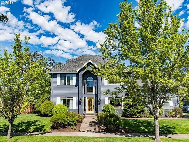 Building Photo - 2687 NW Oak Ridge Dr