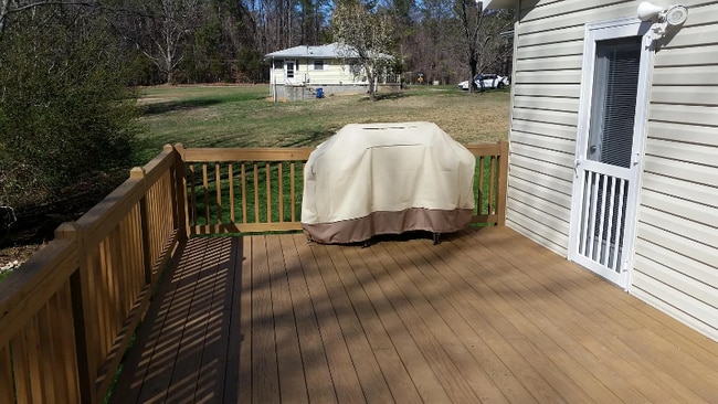 Building Photo - 4021 Valley Springs Rd