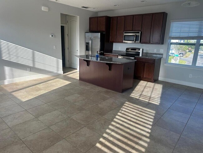 Foto del edificio - 8091 Laureate Blvd