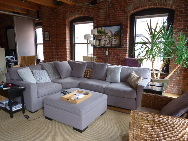 living room - 21 Wormwood St