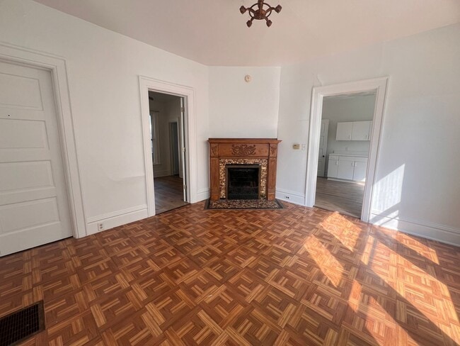 Foto del edificio - 857 Fairmount St SE