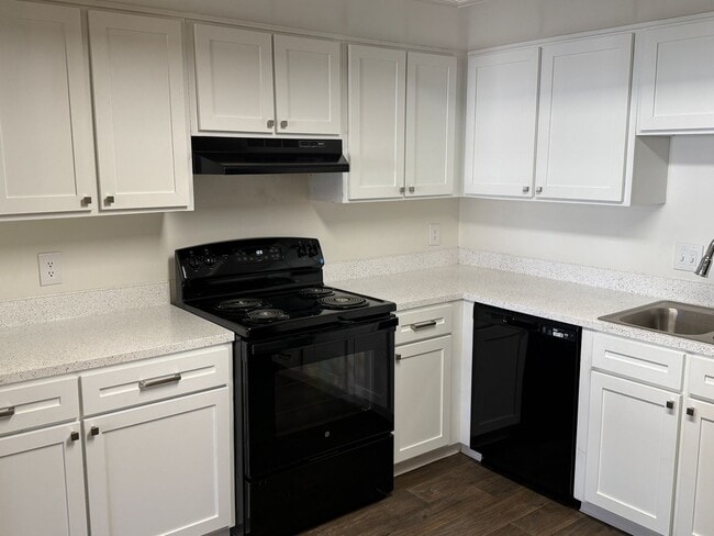 Interior Photo - Applewood Crest Townhomes & Apartments