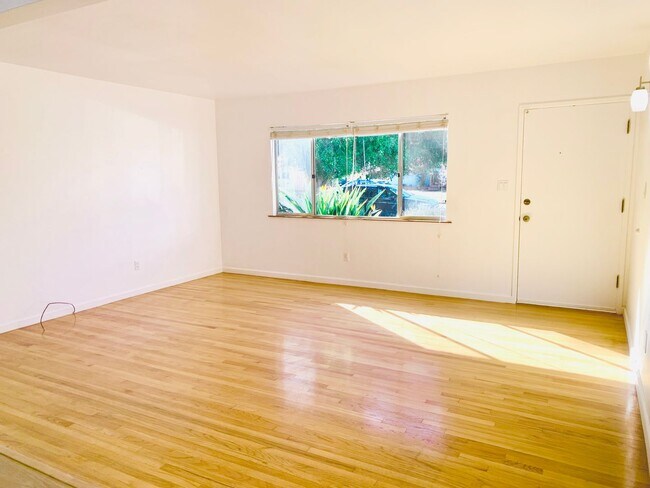 Foto del edificio - LAM: RG/EAM-12.20