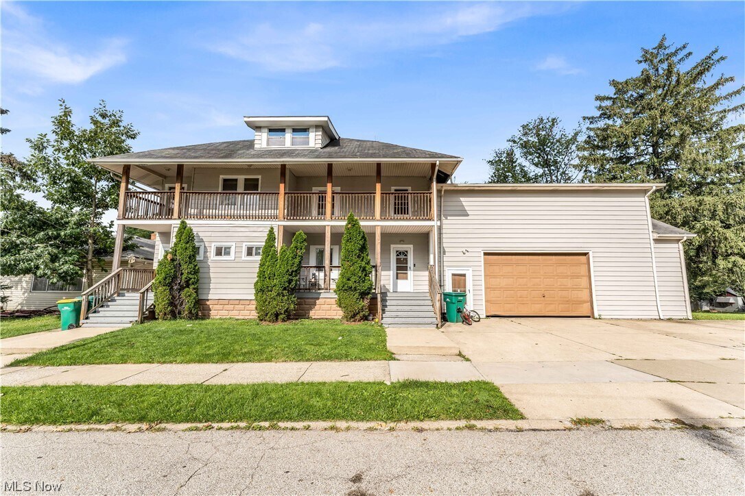 5030 Arch St Unit 2/UP, Maple Heights, OH 44137 Room for Rent in