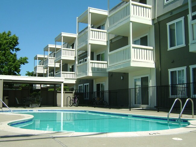 Fiesta Apartments Rentals San Mateo, CA