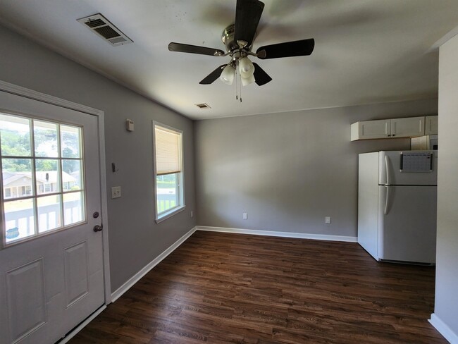 Building Photo - 44 Richard Allen Dr