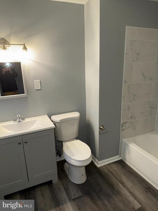 Foto del edificio - 152X Argyle Ave